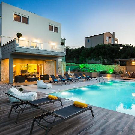 Villa Aelia I Modern & Ideal For Large Groups Galatas  Ngoại thất bức ảnh